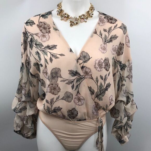 ASTR floral gathered sleeves bodysuit - Picture 1 of 6